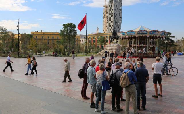 Ne shtator 16 per qind me pak turiste se periudha para krizes